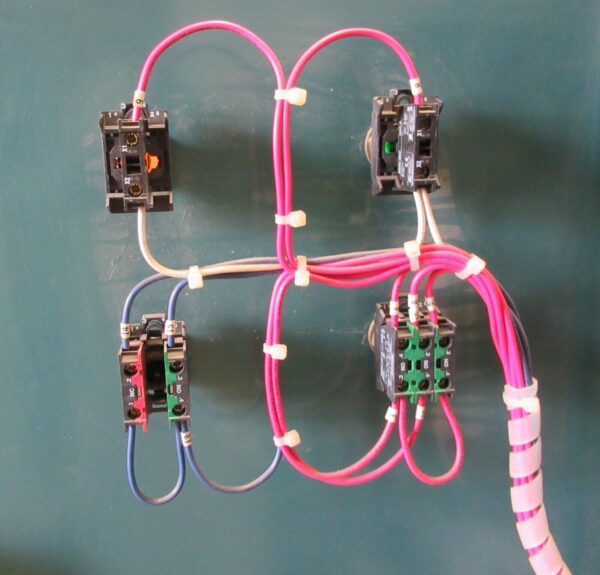 Reliance Electric 50H4160 Control Switch 50HP VTAC 7 460V Disconnect Cabinet I7B