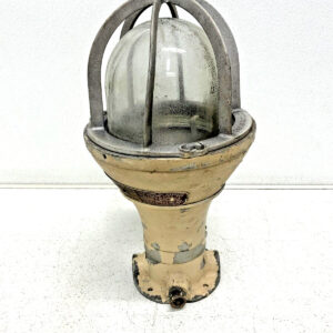 Crouse Hinds EVCX 120 Explosion Proof Hazardous Location Lighting Fixture 31A