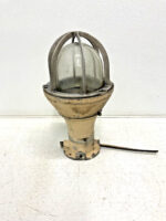 Crouse Hinds EVCX 120 Explosion Proof Hazardous Location Lighting Fixture 31A