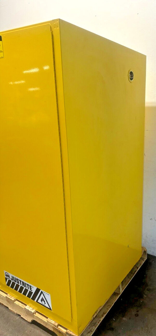 Justrite Flammable Liquid Storage Cabinet 115 Gallon Drum Roller Shelves 899260