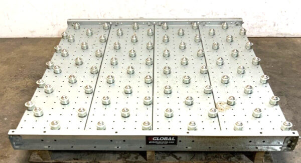 Global Industrial 4' 48" X 48" Ball Transfer Conveyor Table Rollers 8" Center