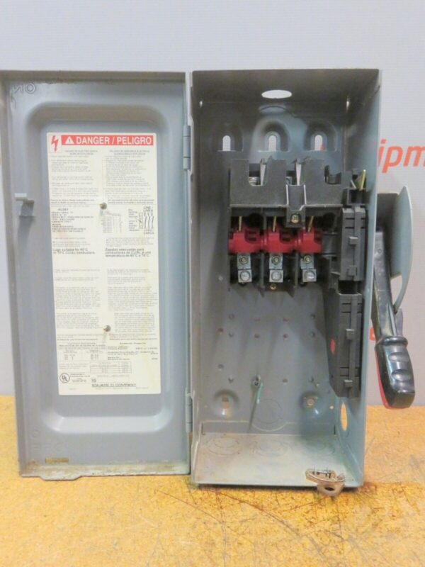 Square D Disconnect Heavy Duty Safety Switch 30 Amp 3 Pole HU361 Series E1