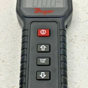 Dwyer Instruments CSG Current Voltage Signal Generator Digital Calibrator 35C