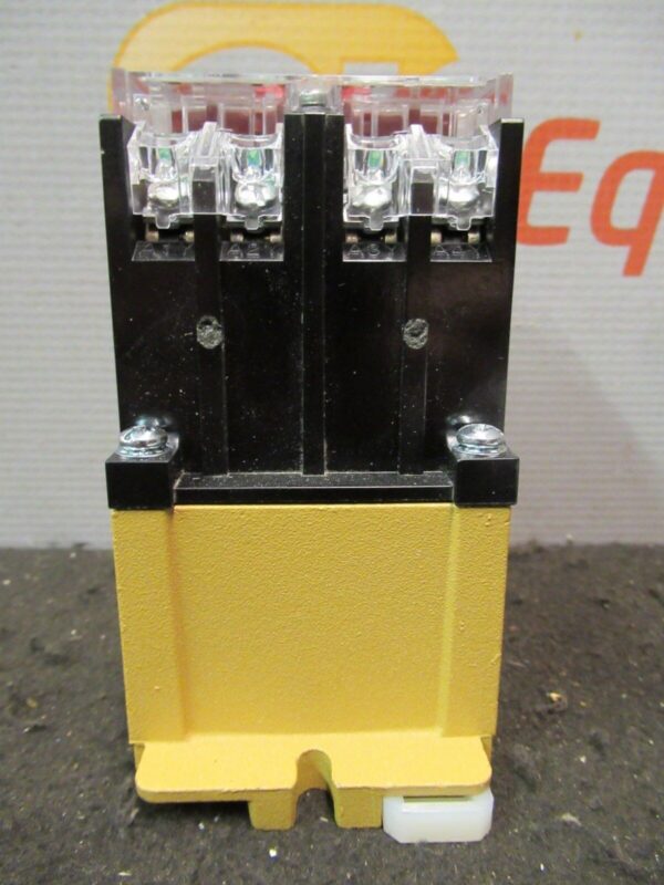 Allen Bradley 700-P400A1 Control Drive Relay Relais 120VAC Ressort Series E