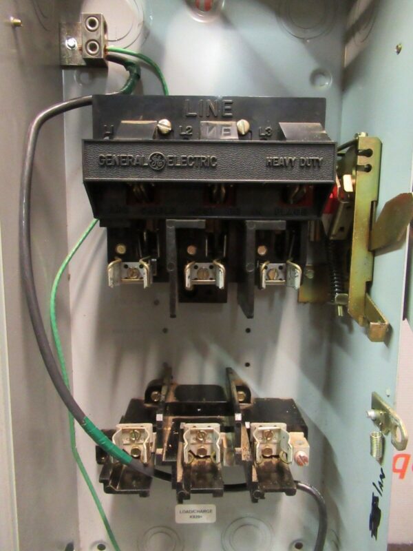 GE TH3362 Heavy Duty Safety Switch Enclosure Model 10 60A 600VAC 250VDC