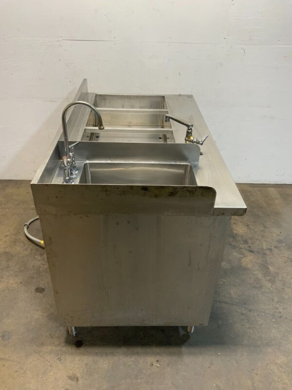 Hatco FR2-6B Hydro-Heater 3 Well Stainless Steel Food Cabinet Sink Rethermalizer
