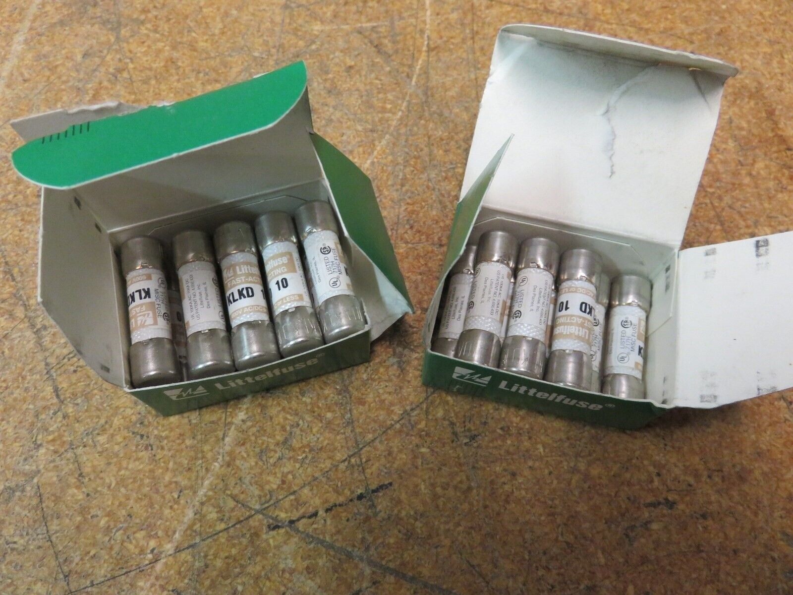 Littelfuse KLKD 10 Bussmann 10 Volt Time Delay Fuse Fuses New Lot of 18_0 Littelfuse KLKD 10 Bussmann 10 Volt Time Delay Fuse Fuses New Lot of 18