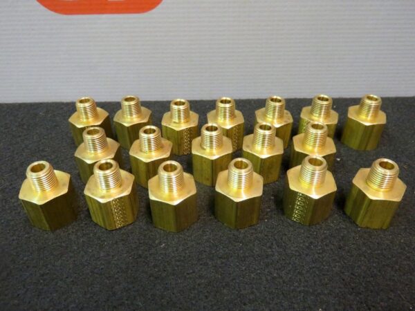 Eaton Brass Adapter 1/8" NPTM 1/4" FMPT Water Oil Gas Air New Lot of 18
