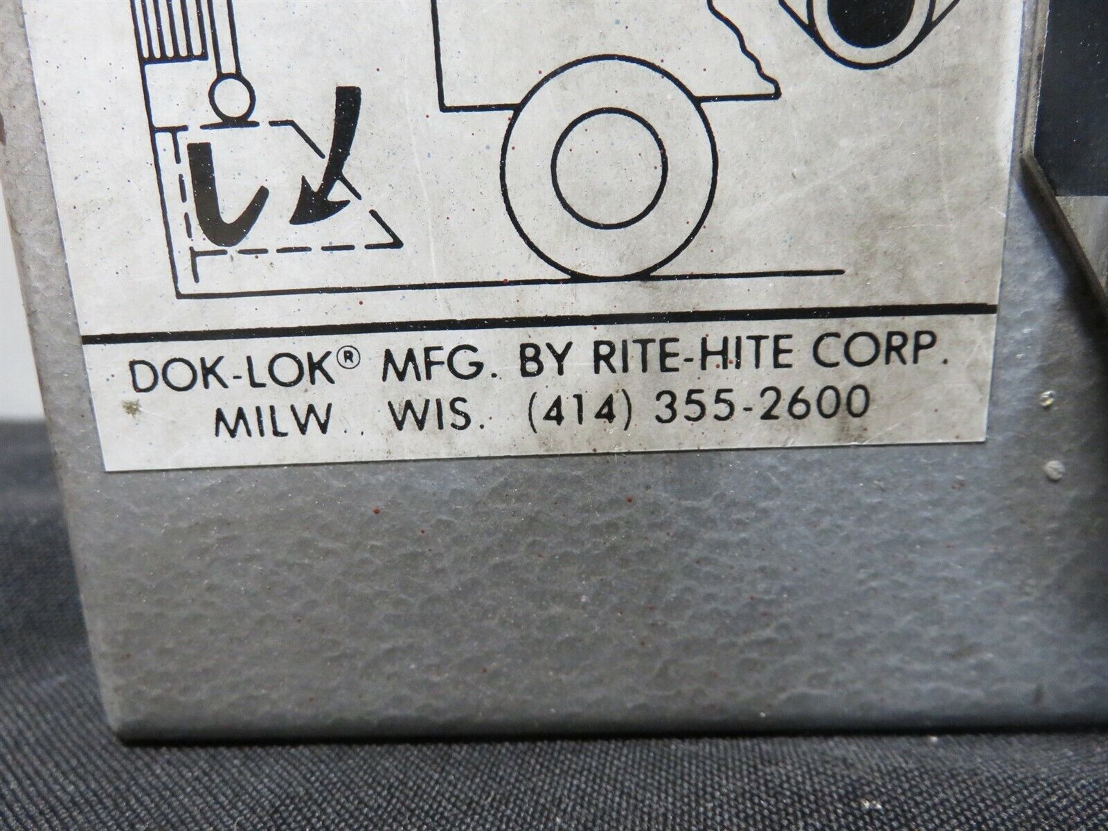 Dok-Lok Rite-Hite Vehicle Restraint Control Box Truck Stop Semi Dock 54025 _6 Dok-Lok Rite-Hite Vehicle Restraint Control Box Truck Stop Semi Dock 54025