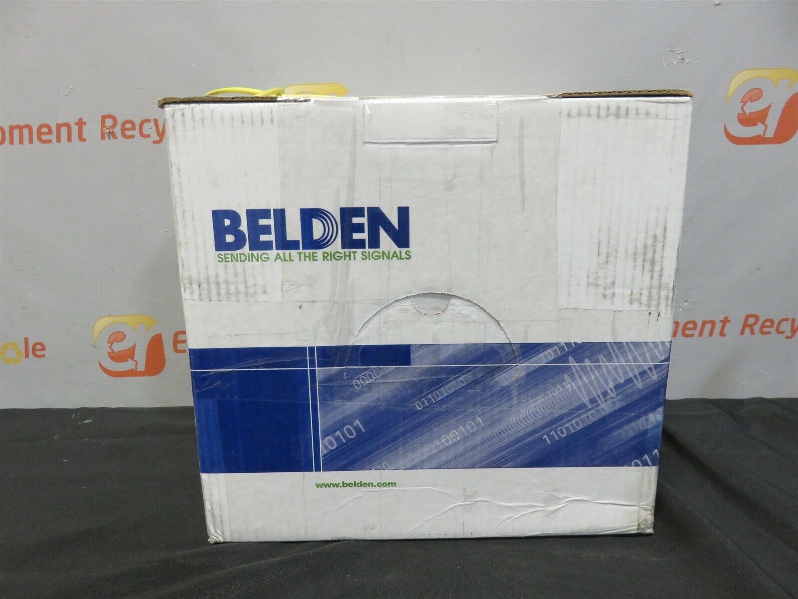Belden CAT5E 1585A 004U1000 305 MTR Data Twist Cable _0 Belden CAT5E 1585A 004U1000 305 MTR Data Twist Cable
