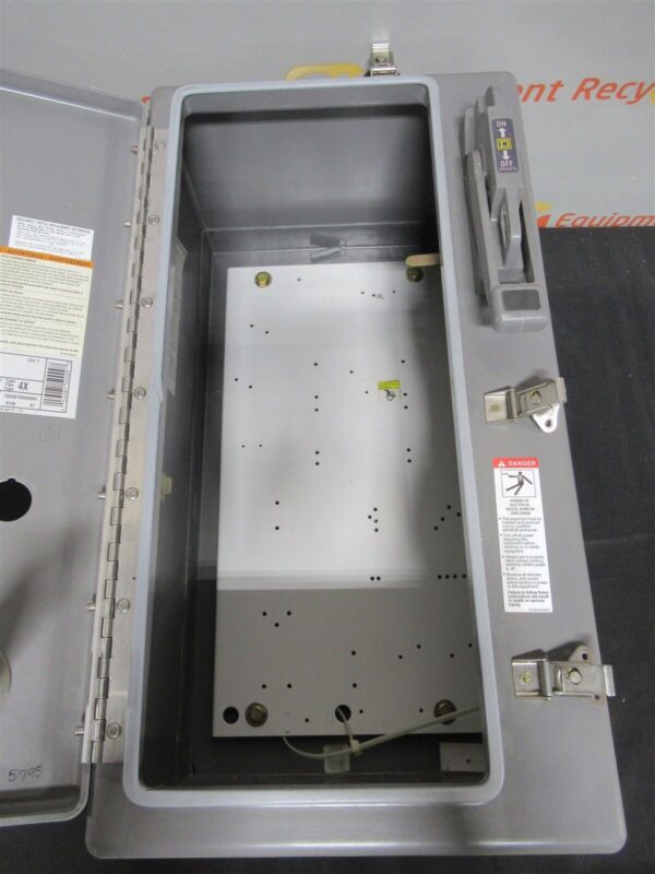 Square D 8539SCW52V02S Heavy Duty Disconnect Breaker Switch 4X New