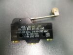 Micro Limit Switch Roller Hinge Lever Plunger Lot of 26