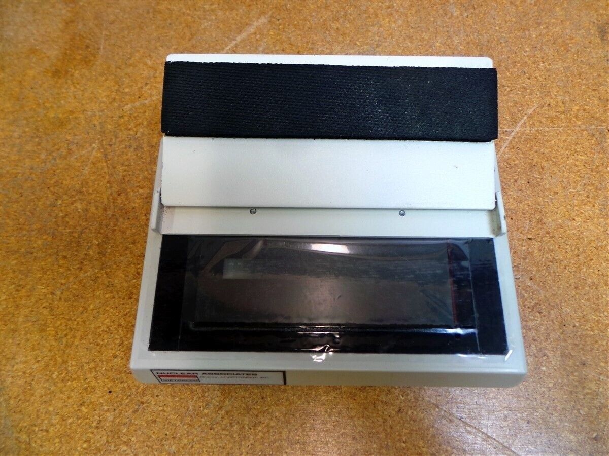 Nuclear Associates Dual Color Electric Sensitometer 07-417_1 Nuclear Associates Dual Color Electric Sensitometer 07-417