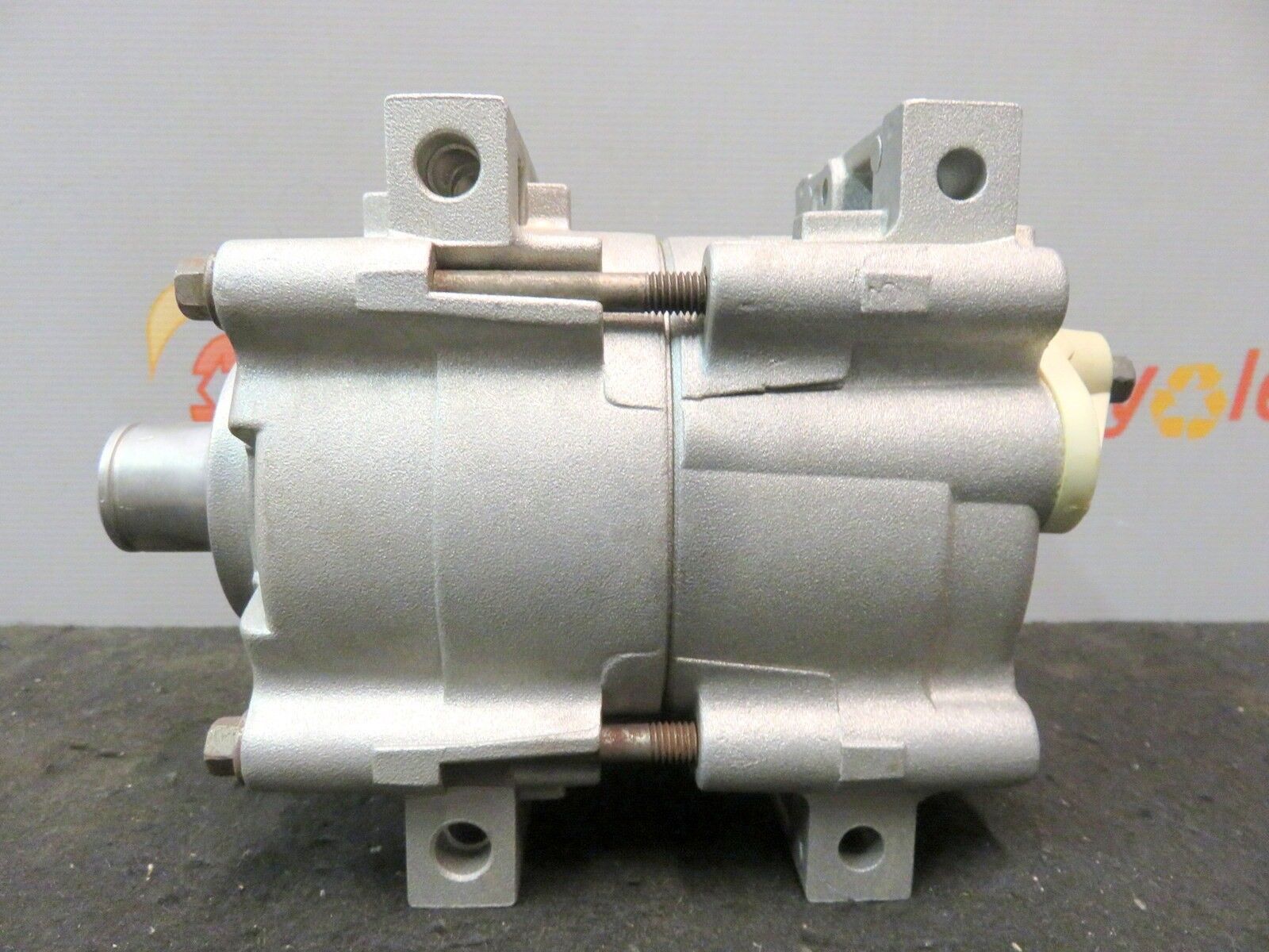 Motorcraft YCR-106-RM Compressor Clutch Remanufactured F77Z-19V03-AARM _2 Motorcraft YCR-106-RM Compressor Clutch Remanufactured F77Z-19V03-AARM