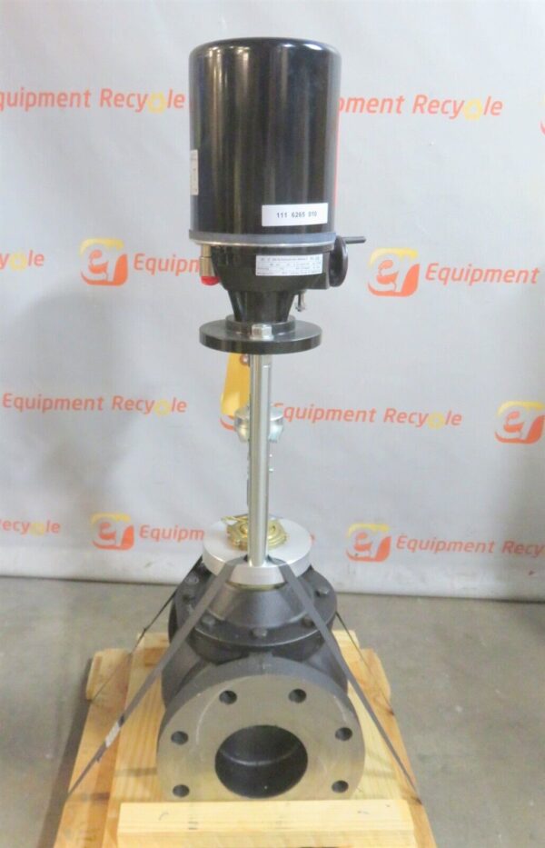 Johnson Controls VG2231VN + 602HGC Actuator Positioner 4" Flanged Iron Valve