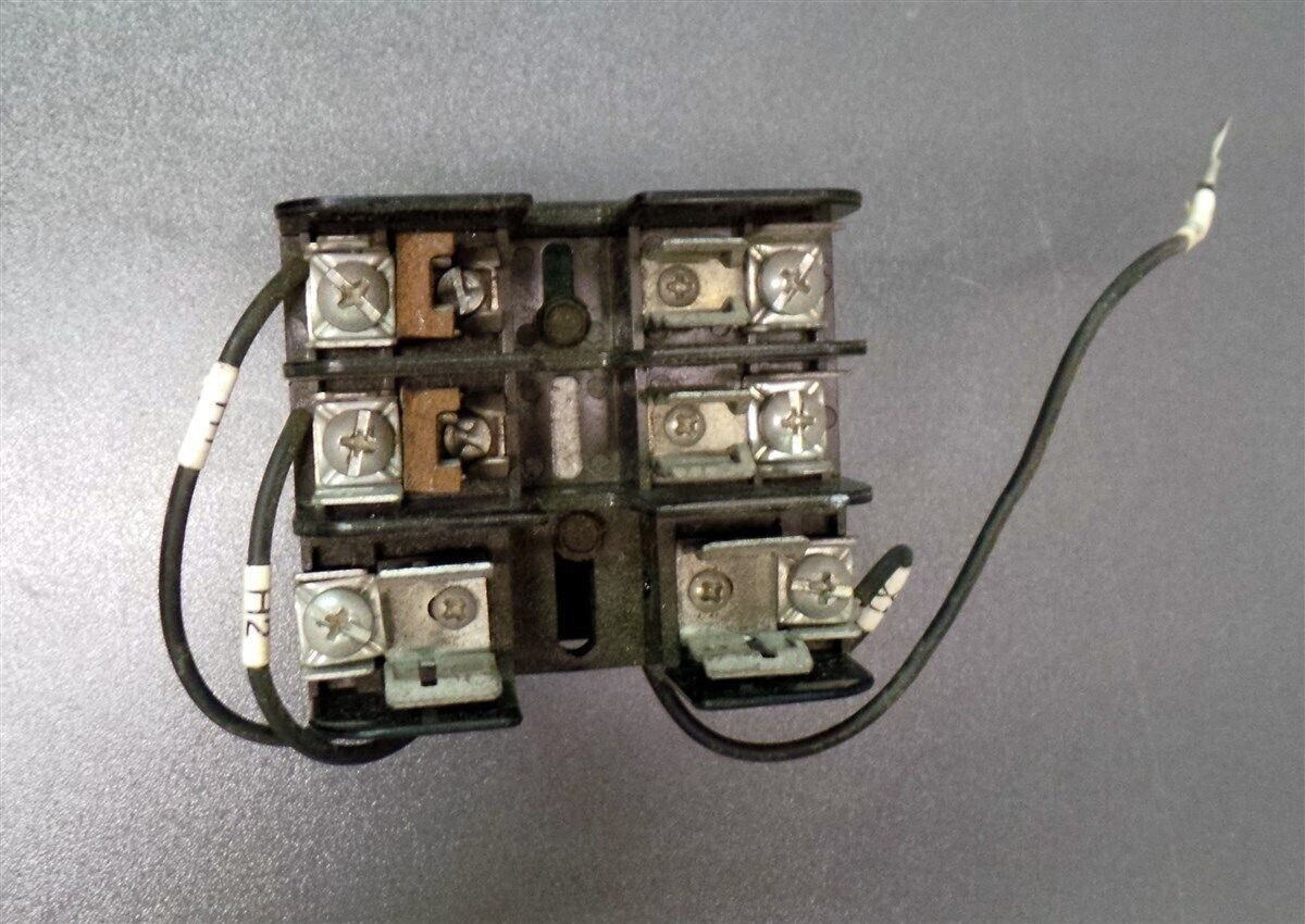 GE General Electric 480V 1 Pole Circuit Breaker 9T58B050 1G 30_0 GE General Electric 480V 1 Pole Circuit Breaker 9T58B050 1G 30