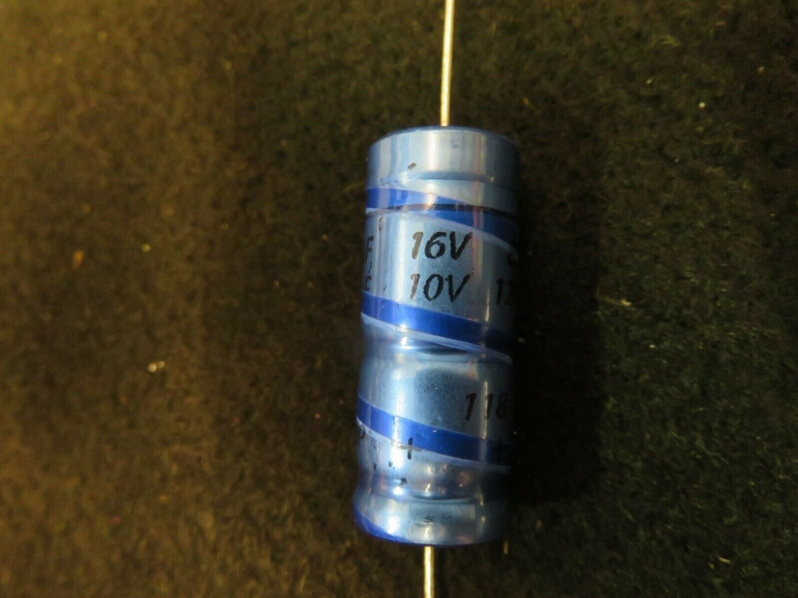 BC Vishay Philips Capacitors 2200uF Axial Capacitor New Lot of 96._2 BC Vishay Philips Capacitors 2200uF Axial Capacitor New Lot of 96.