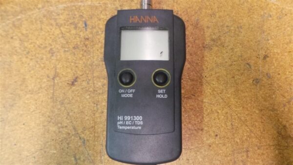 Hanna Instruments Portable Temperature Meter w/ Electrode PH/EC/TDS HI 991300