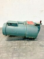 Reeves Reliance Electric X-V MFC111 Moto Drive 1.5HP 18:1 Gear Ratio J8B