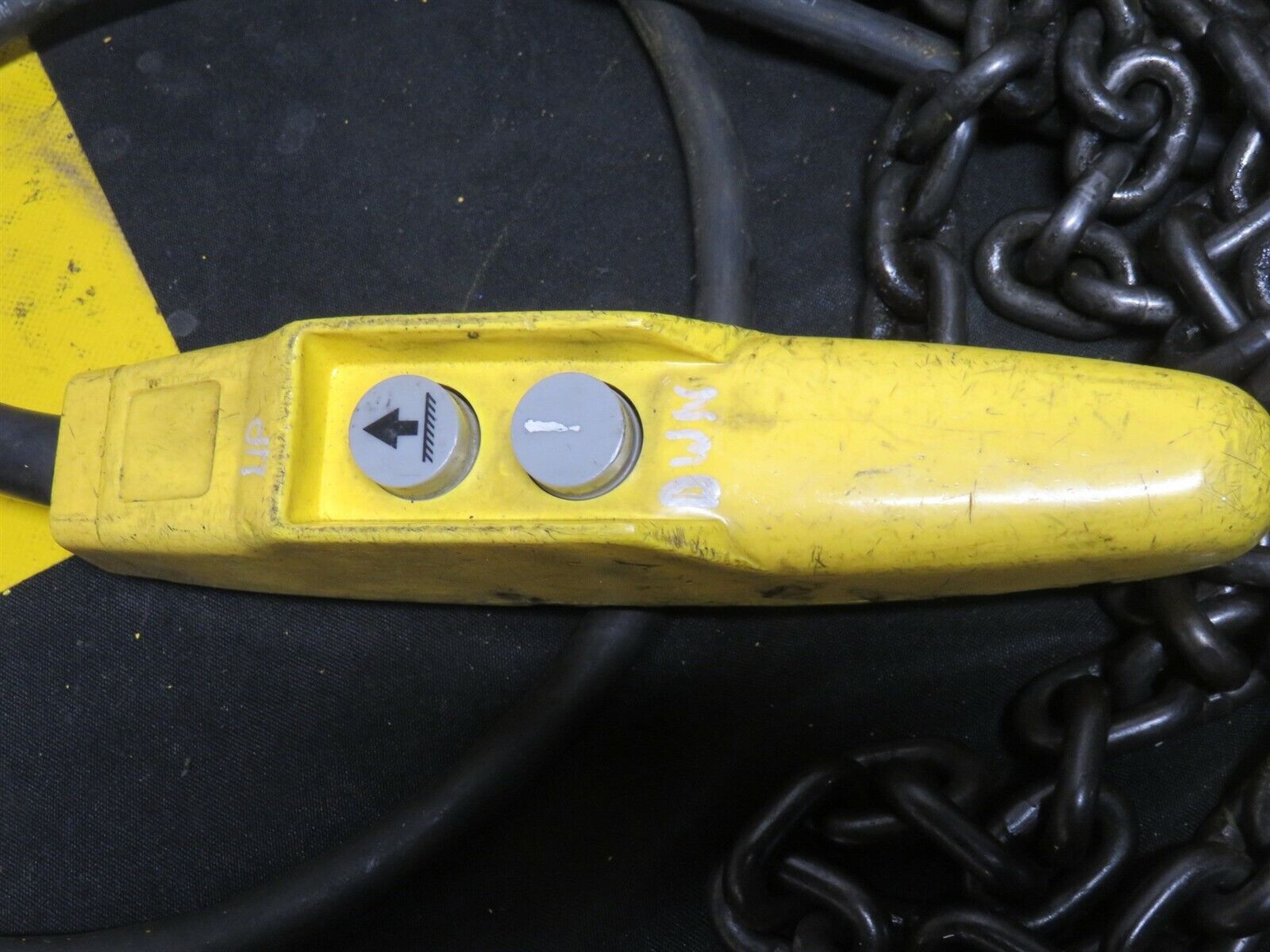 Budgit Chain Hoist 113454-10 2000lb 1 Ton Hook 3Phase Pushbutton Control _2 Budgit Chain Hoist 113454-10 2000lb 1 Ton Hook 3Phase Pushbutton Control