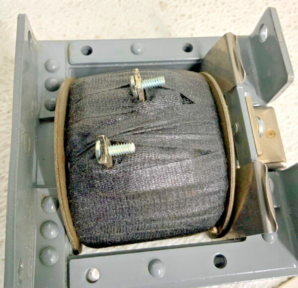 New Eaton Cutler-Hammer 10370H358 Size D AC Solenoid Series A 440V 60HZ 263G