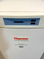 Thermo Electron 3110 Forma Series II Water Jacketed CO2 Lab Incubator G7B
