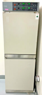VWR Scientific 2550 CO2 2-Door Double Dual Stacked Laboratory Lab Incubator