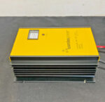 Samlex SEC-2415UL Fully Automatic Battery Charger 3-Stage 3-Bank 24 Volt 15A