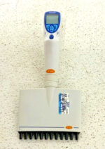 BioHit E300 Automatic Electronic Pipettor Adjustable 10-300 uL Lab 12-Channel