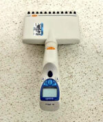 BioHit E300 Automatic Electronic Pipettor Adjustable 10-300 uL Lab 12-Channel