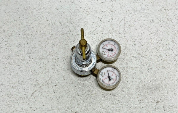 Puritan AirGas Medical Model 17 PN 0-291701-XX Compressed Gas Regulator 253E