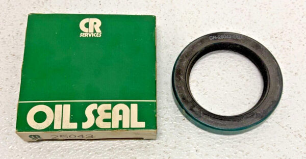 Lot of 9 CR Industries Oil Seals (1) 25043, (3) 24986, (2) 16072, (3) 8060