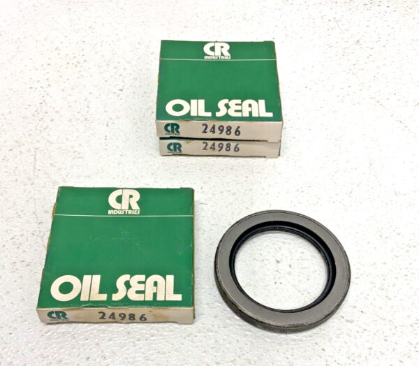 Lot of 9 CR Industries Oil Seals (1) 25043, (3) 24986, (2) 16072, (3) 8060