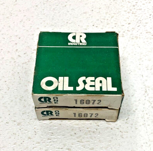 Lot of 9 CR Industries Oil Seals (1) 25043, (3) 24986, (2) 16072, (3) 8060