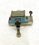 Lot of 2 Crouzet Type 838330 Limit Switch 10A 380V IP66 IEC 337-1 VDE 0660 263F