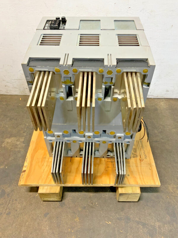 GE Power Break TP3030TTE1R 3000 AMP 120 VAC TP3030T Micro Versa Trip PM 3PH