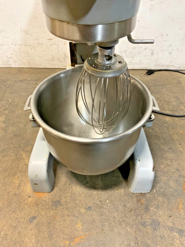 Hobart A-120T Heavy Duty 12 Qt Bakery Dough Mixer w/ Stainless Bowl & Whisk
