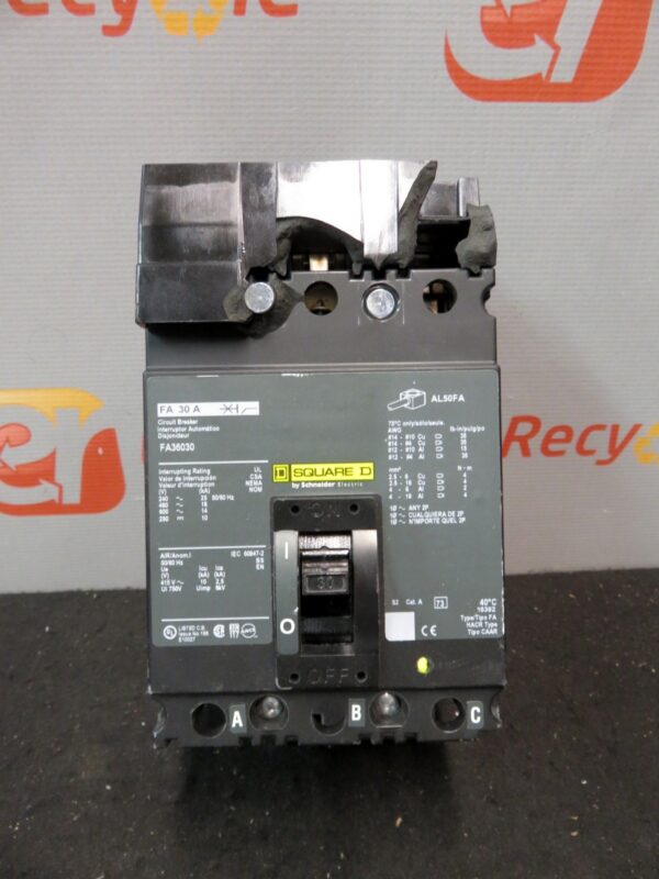 Square D FA36030 FA 30 Amp Circuit Breaker 50/60 HZ 600VAC 3 Pole I-Line 251F