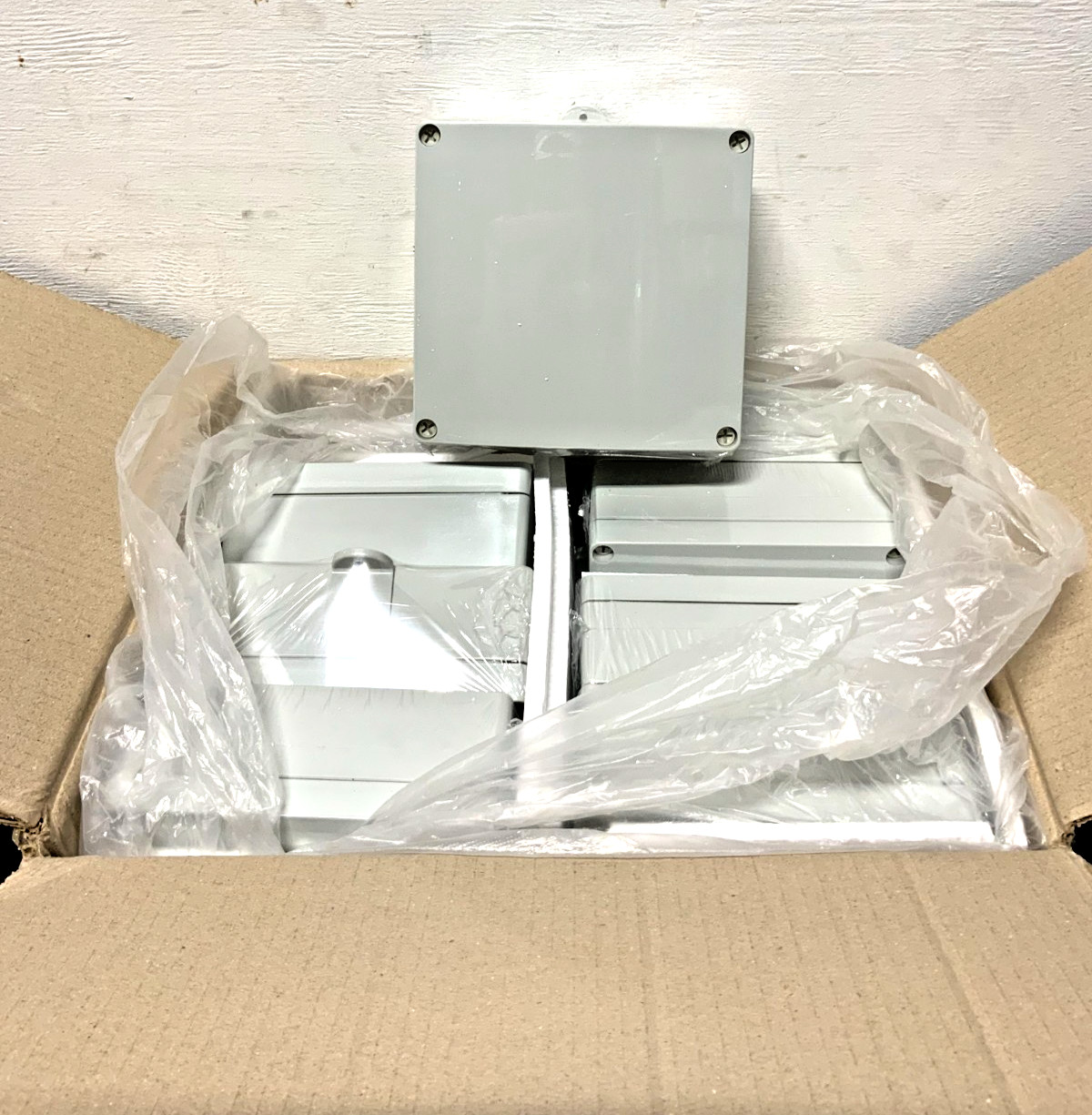 NEW Box of 8 Inovonics 02845 P Plastic Outdoor Enclosure Repeater Housing 224B_0 NEW Box of 8 Inovonics 02845 P Plastic Outdoor Enclosure Repeater Housing 224B
