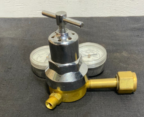 Meti Concoa 806 5506 Medium-Heavy Duty Oxygen Regulator 264D