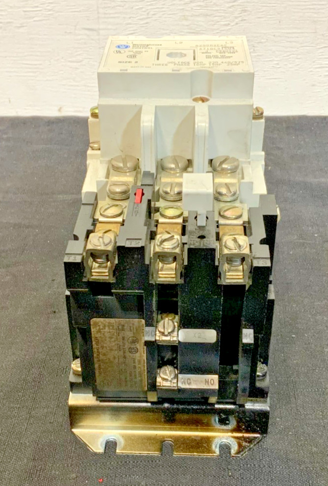 Lot of 2 Eaton A200M2CAC NonReversing Nema Motor Starter Size 2 120V Coil 265D_1 Lot of 2 Eaton A200M2CAC NonReversing Nema Motor Starter Size 2 120V Coil 265D