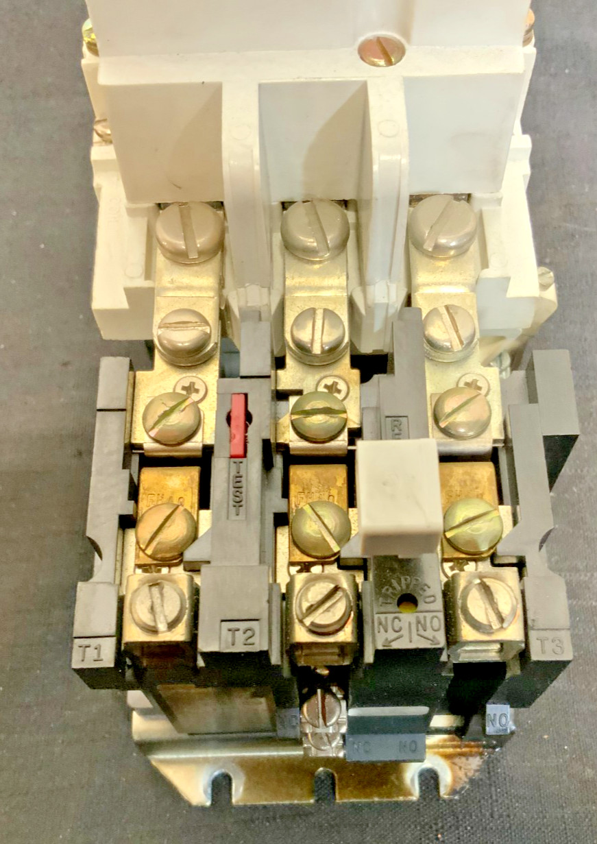 Lot of 2 Eaton A200M2CAC NonReversing Nema Motor Starter Size 2 120V Coil 265D_2 Lot of 2 Eaton A200M2CAC NonReversing Nema Motor Starter Size 2 120V Coil 265D