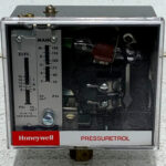 NEW Honeywell L404 1046 Series Pressuretrol Oil Monitoring Controller 255D