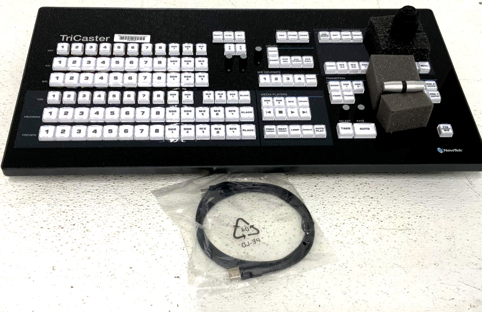 NewTek Tricaster TC1 Small Panel Control Surface for Production Rev-09 A10B_0 NewTek Tricaster TC1 Small Panel Control Surface for Production Rev-09 A10B