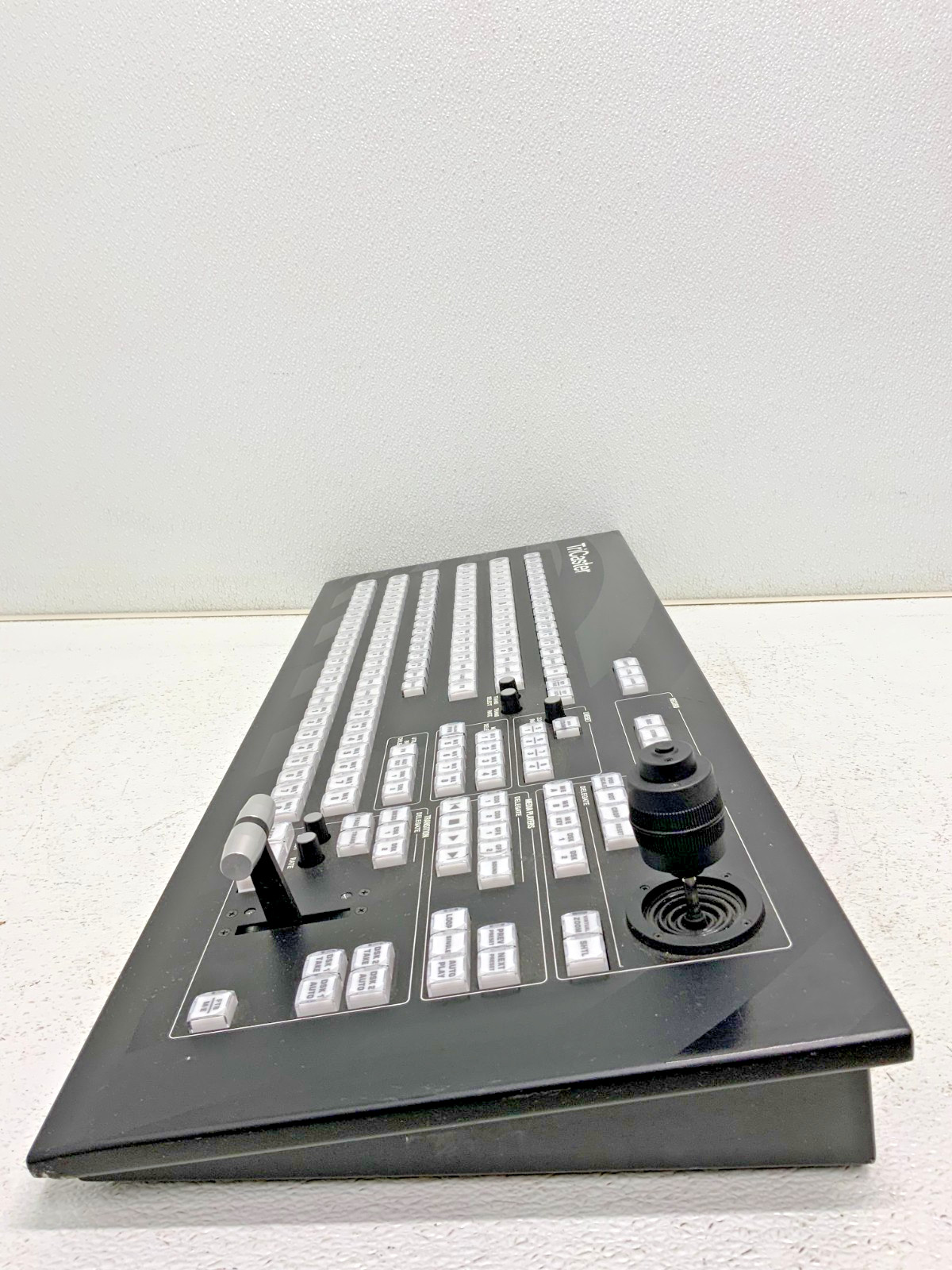 NewTek Tricaster XD860 Educational Control Surface System For TCXD860 211C_2 NewTek Tricaster XD860 Educational Control Surface System For TCXD860 211C