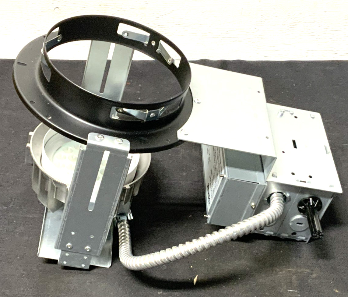 NEW Toshiba LEDD-20014L-LD9US Warm White LED Downlight LEDX-1001 120V 26W E9B_2 NEW Toshiba LEDD-20014L-LD9US Warm White LED Downlight LEDX-1001 120V 26W E9B