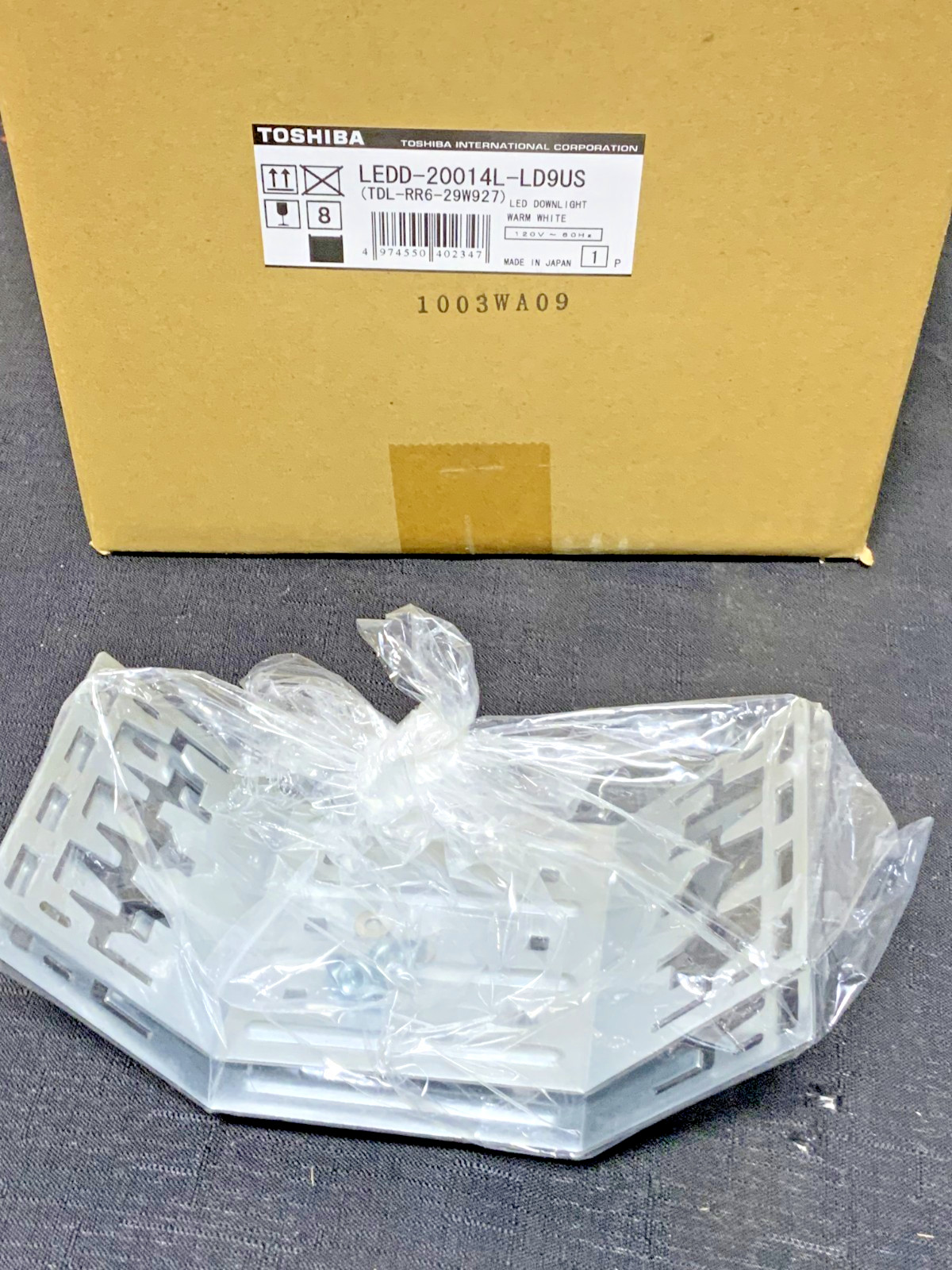 NEW Toshiba LEDD-20014L-LD9US Warm White LED Downlight LEDX-1001 120V 26W E9B_6 NEW Toshiba LEDD-20014L-LD9US Warm White LED Downlight LEDX-1001 120V 26W E9B