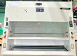 Kewaunee J404283-01 Supreme Air 6' 6ft Laboratory Chemical Fume Vent Hood J10A