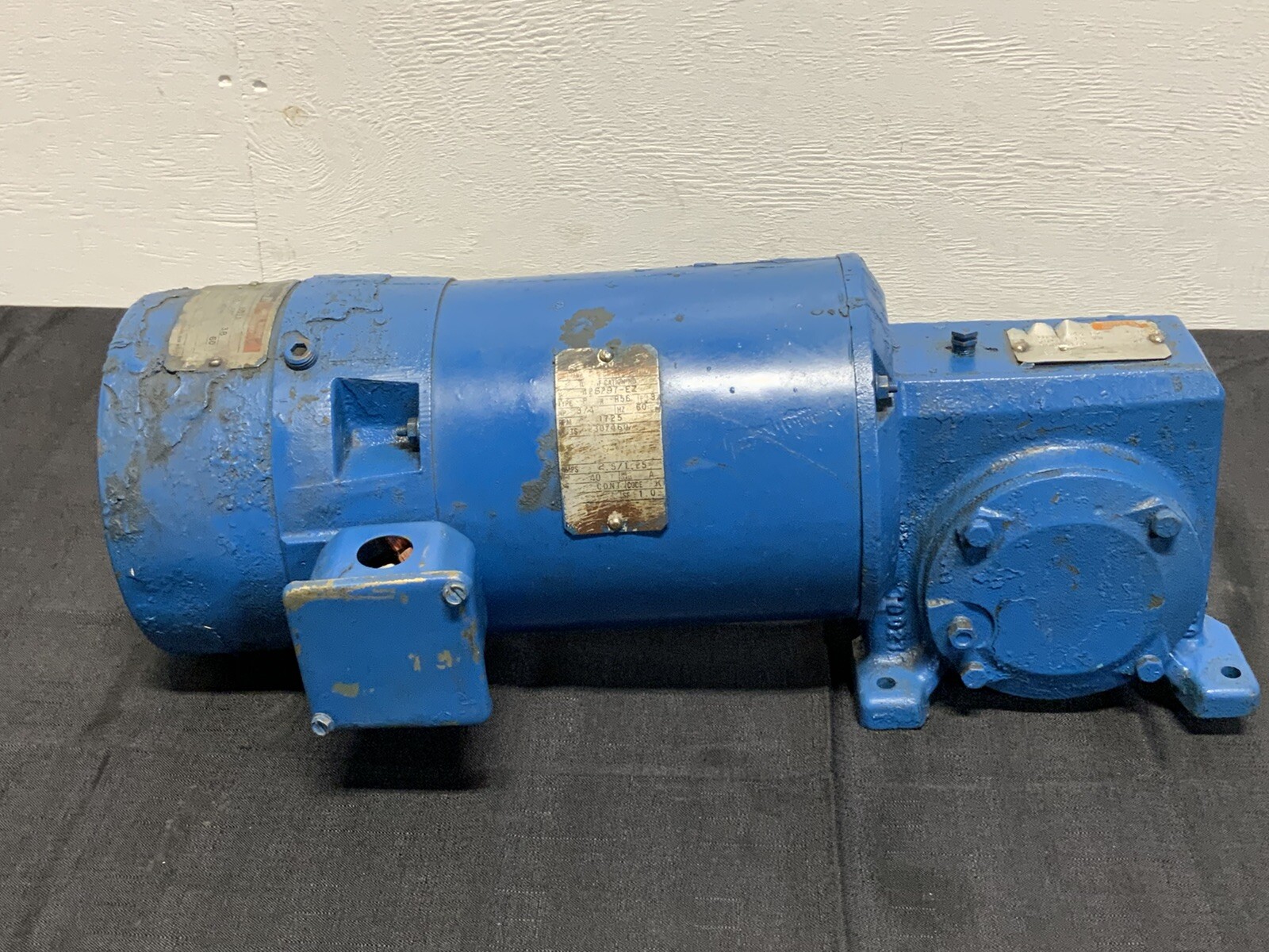 Reliance AC Motor 426297-EZ & Gearbox PH3 RPM1725 230/460V 3/4HP 60HZ B6B_0 Reliance AC Motor 426297-EZ & Gearbox PH3 RPM1725 230/460V 3/4HP 60HZ B6B
