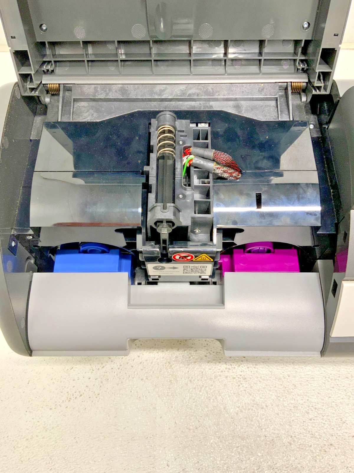 Zebra ZXP Series 7 Z71-0M0C0000US00 Single Side Color ID Card Badge Printer 54D_5 Zebra ZXP Series 7 Z71-0M0C0000US00 Single Side Color ID Card Badge Printer 54D